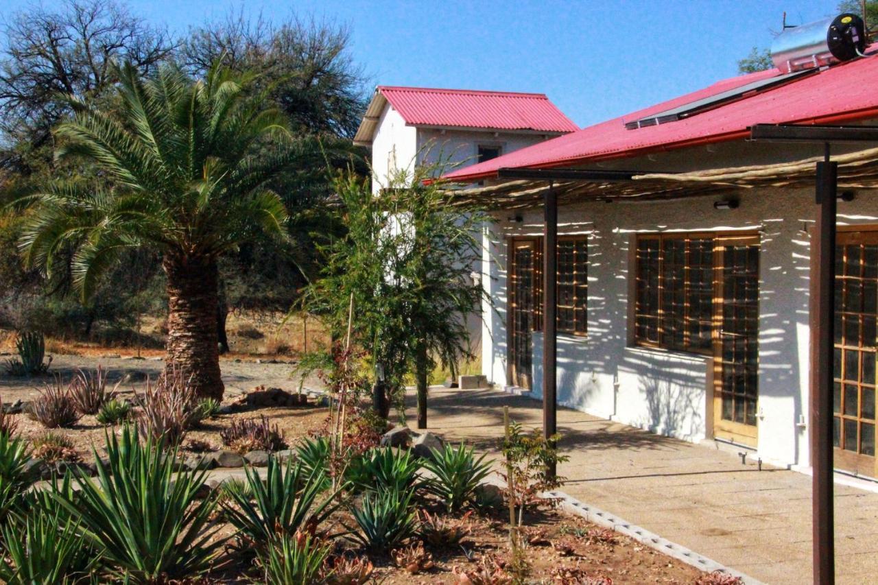 Вилла Otjisazu Guest Farm Khorusepa Экстерьер фото